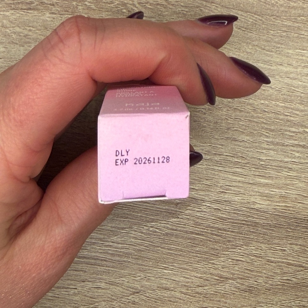Kaja Gloss Shot Lip Gloss in 02 milk tea. New in box - Picture 7 of 9